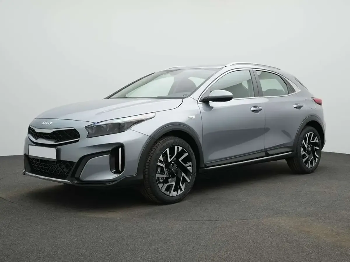 Gebraucht Kia XCeed Vision 120 PS (88 kW) 2025 Lunarsilber SUV