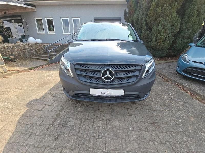 Second-hand Mercedes Vito 237 CP (174 kW) 2022 Gri Van