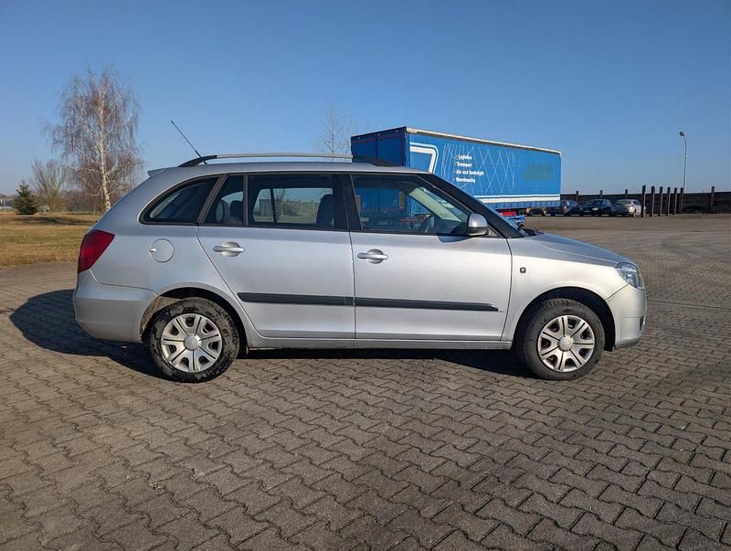 Gebraucht Skoda Fabia 80 PS (58 kW) 2008 Silber Kombi