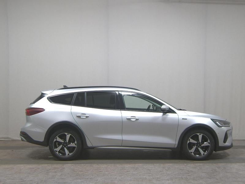 Gebraucht Ford Focus Active 120 PS (88 kW) 2023 Silber Kombi