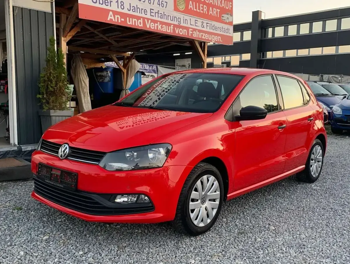 Gebraucht VW Polo Trendline 75 PS (55 kW) 2015 Rot Limousine