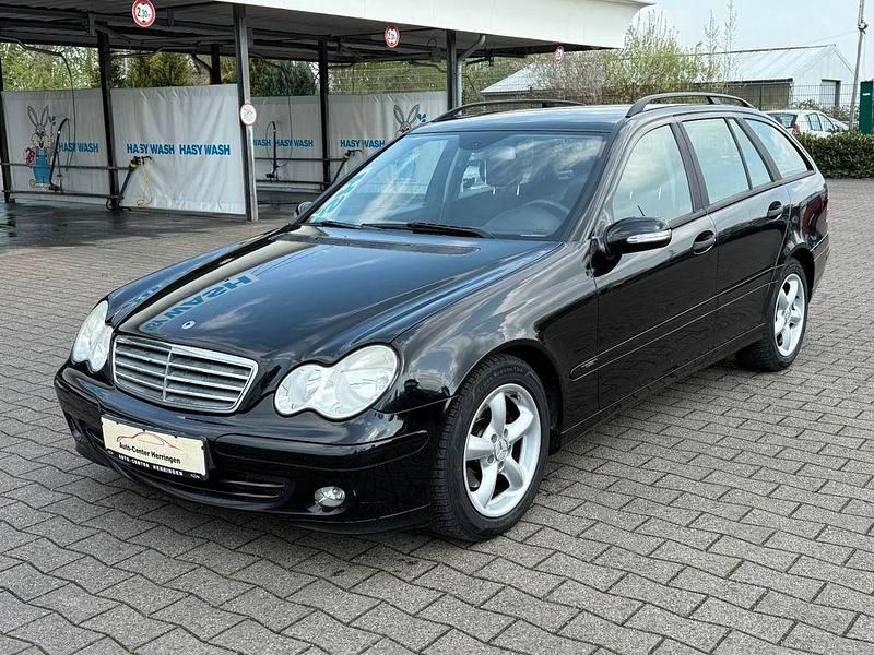 Schwarz Gebraucht 2005 Mercedes C200 Limousine | 1.790 € (Guter Preis) - Bild 1/4