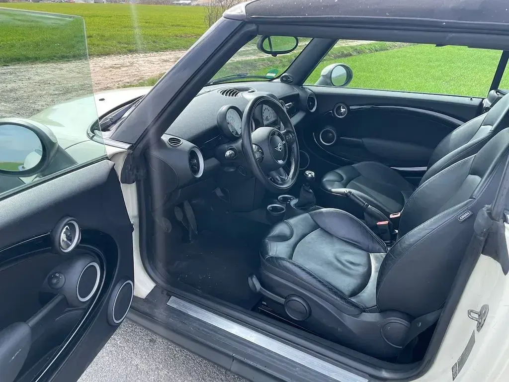 Używany Mini Cooper 122 KM (89 kW) 2012 Beżowy Hatchback