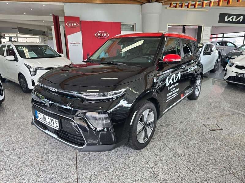 (fa1) fusion black met. & rot Gebraucht 2023 Kia Soul EV Inspiration SUV | 28.990 € (Guter Preis) - Bild 1/4