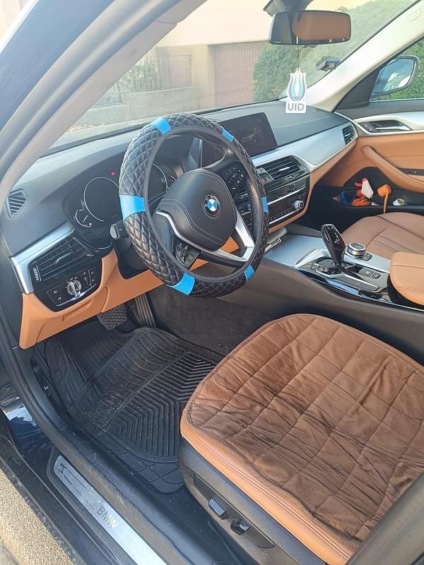 Gebraucht BMW 520 190 PS (139 kW) 2019 Blau Kombi