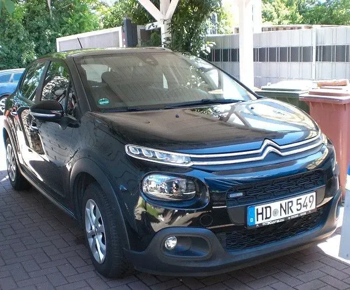 Gebraucht Citroën C3 Feel 83 PS (61 kW) 2017 Schwarz Limousine