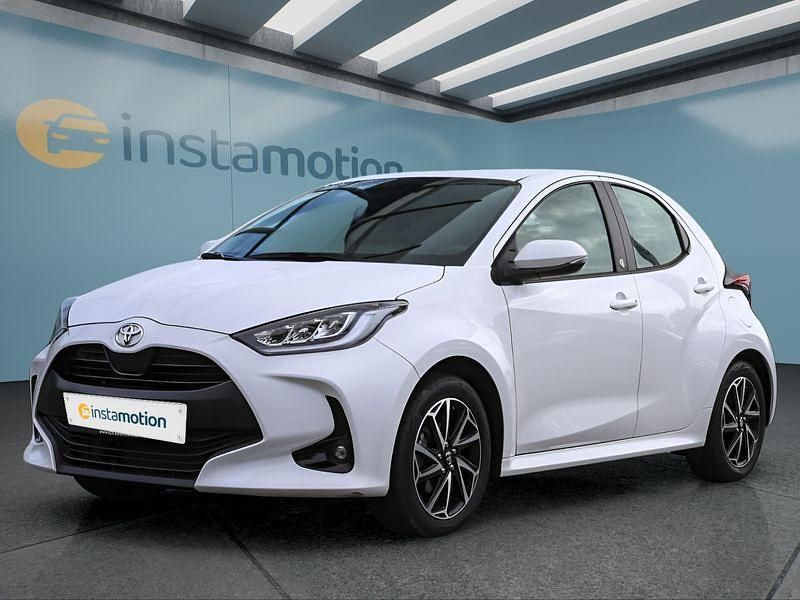 Weiß Gebraucht 2022 Toyota Yaris Kleinwagen | 21.999 € (Teuer) - Bild 1/4
