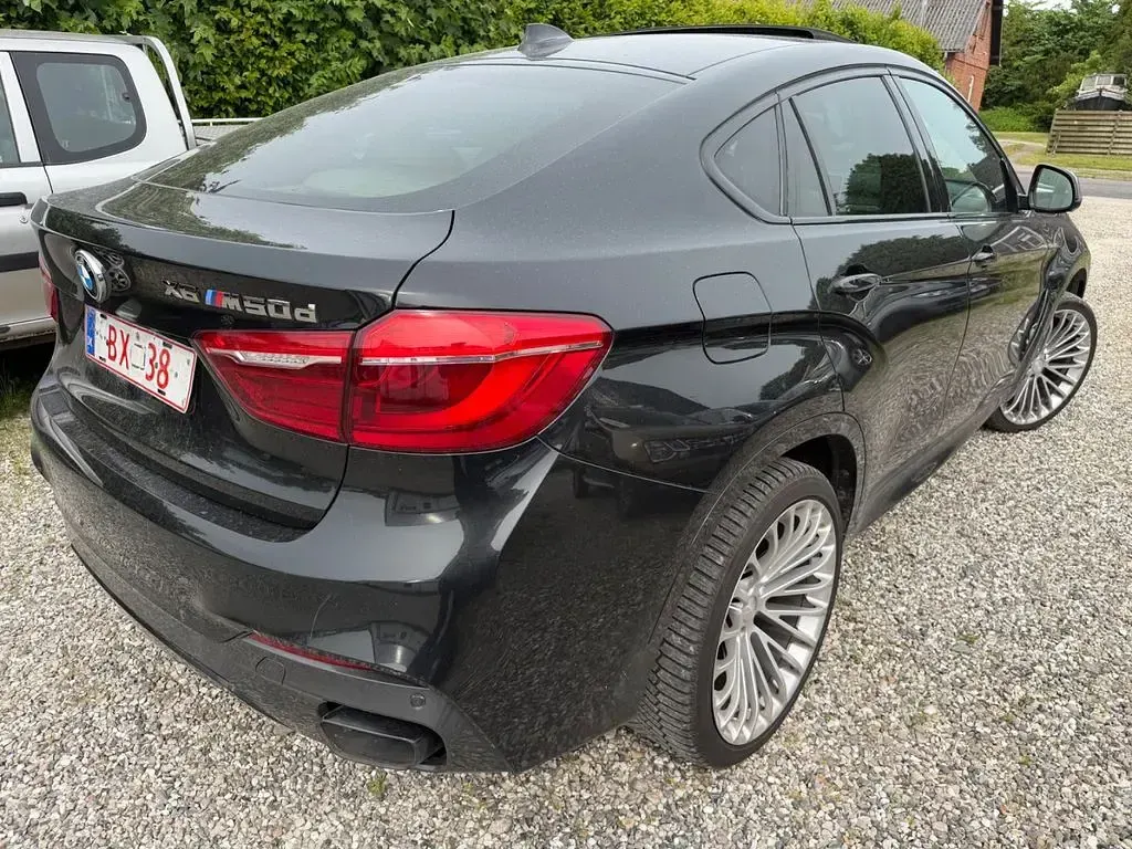 Gebraucht BMW X6 M50 Performance 381 PS (280 kW) 2015 Schwarz SUV