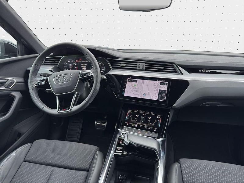 Gebraucht Audi Q8 e-tron Advanced Plus 250 kW (340 PS) 2023 Mythosschwarz metallic SUV