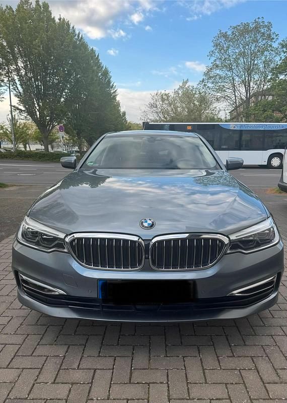 Second-hand BMW 530e Performance 252 CP (185 kW) 2020 Gri Berlinǎ