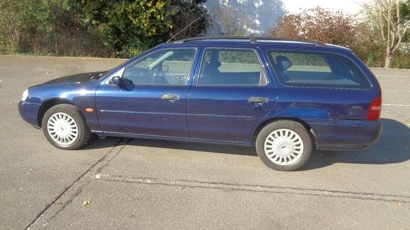 Blau Gebraucht 1999 Ford Mondeo Kombi | 2.000 € (Fairer Preis) - Bild 1/4