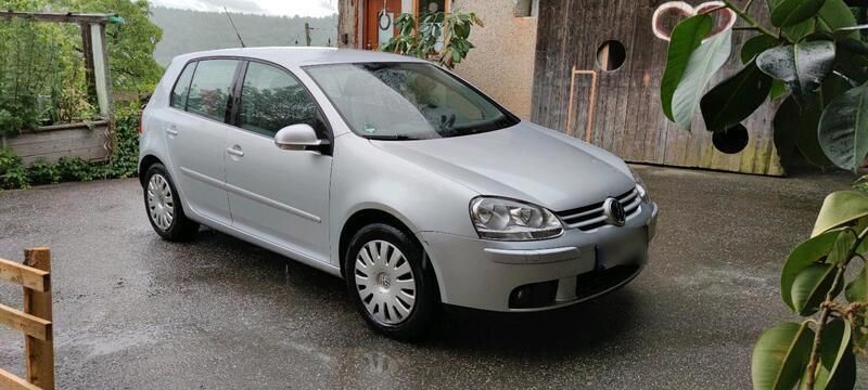 Grau Gebraucht 2007 VW Golf V Limousine | 1.800 € (Guter Preis) - Bild 1/4