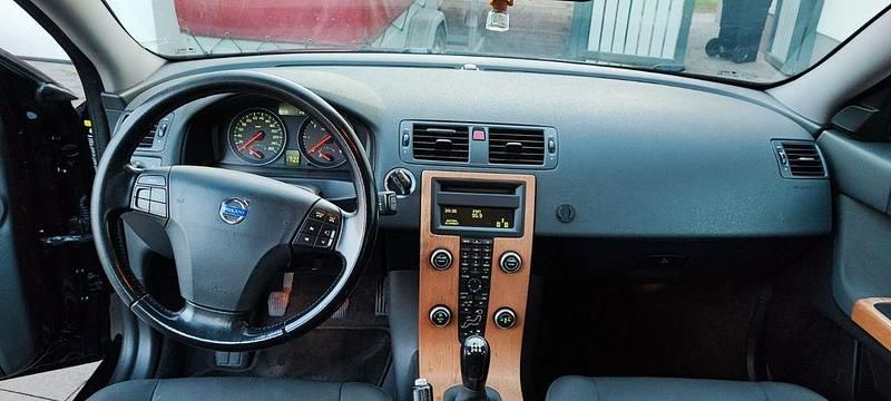 Gebraucht Volvo V50 109 PS (80 kW) 2008 Schwarz Kombi