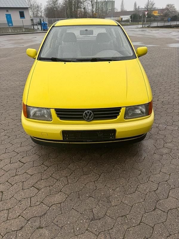 Gelb Gebraucht 1997 VW Polo Kleinwagen | 1.090 € (Fairer Preis) - Bild 1/4