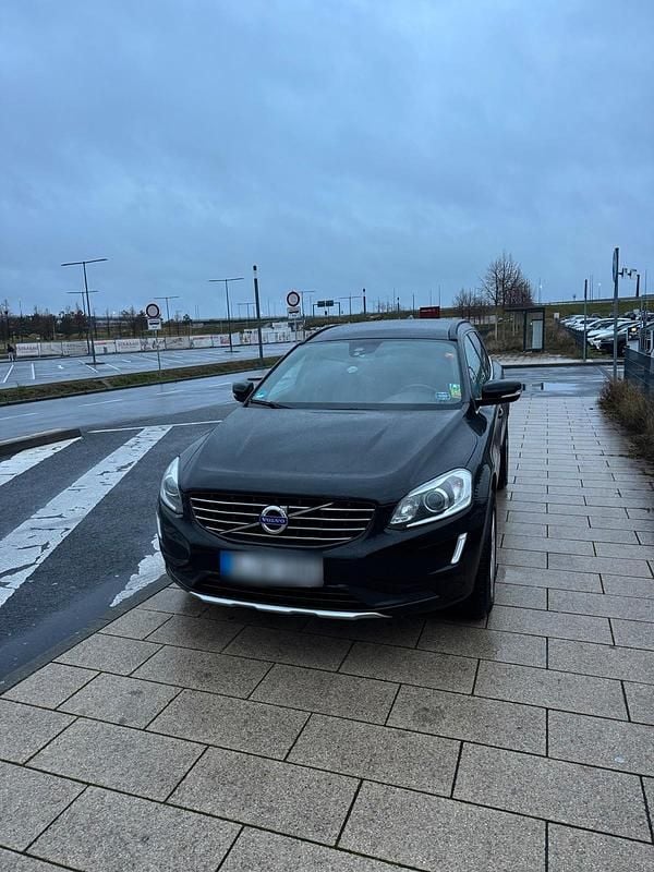 Gebraucht Volvo XC60 181 PS (133 kW) 2015 Schwarz SUV