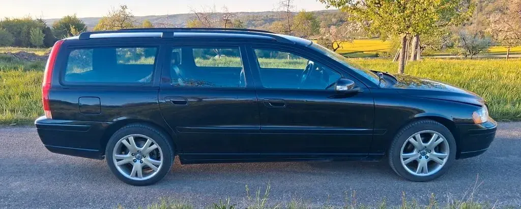 Używany Volvo V70 185 KM (136 kW) 2007 Czarny Kombi