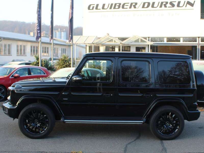 Obsidianschwarz metallic Gebraucht 2019 Mercedes G400 AMG line SUV | 129.900 € (Etwas zu teuer) - Bild 1/4