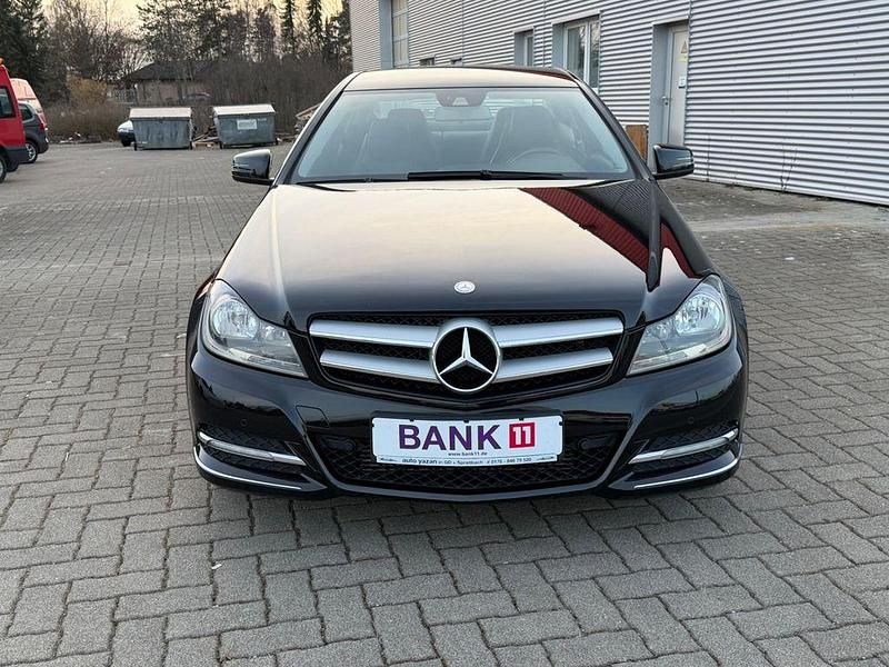 Gebraucht Mercedes C180 156 PS (114 kW) 2012 Schwarz Coupé
