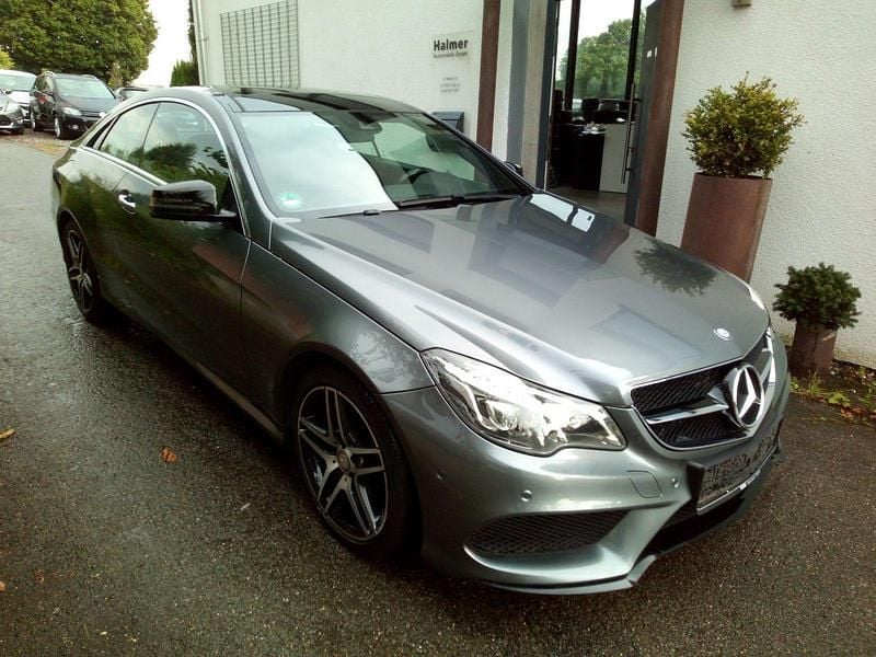 Grau Gebraucht 2017 Mercedes E250 AMG Coupé | 15.990 € (Fairer Preis) - Bild 1/4
