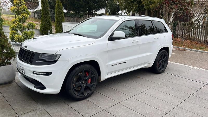 Weiß Gebraucht 2016 Jeep Grand Cherokee SRT SUV | 25.000 € (Superpreis) - Bild 1/4
