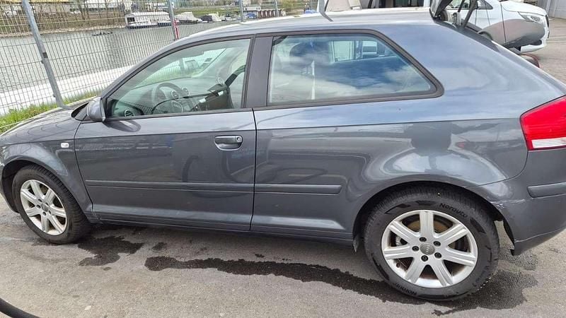 Gebraucht Audi A3 Attraction 102 PS (75 kW) 2007 Grau Kleinwagen