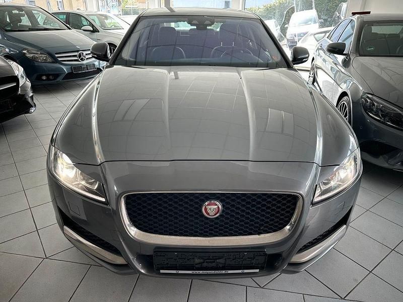 Gebraucht Jaguar XF 300 PS (220 kW) 2019 Grau Limousine