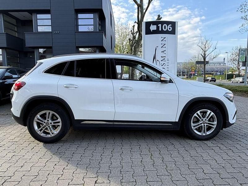 Usata Mercedes GLA200 Advanced Plus 150 CV (110 kW) 2023 Bianco SUV