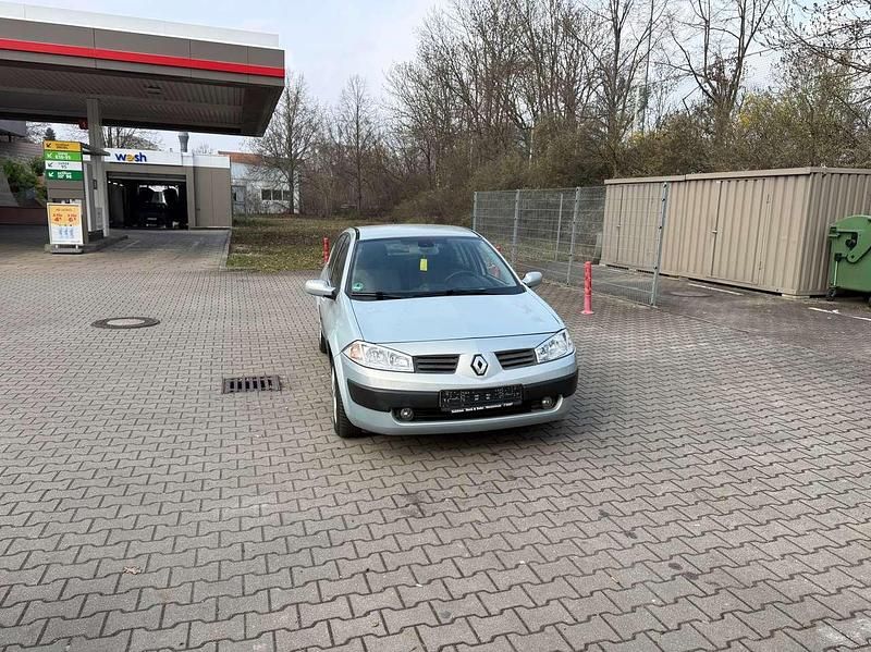 Gebraucht Renault Mégane II Expression 113 PS (83 kW) 2004 Silber Limousine