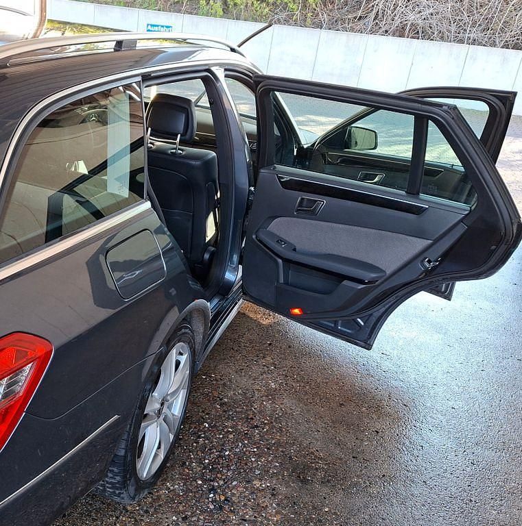 Gebraucht Mercedes E220 Avantgarde 170 PS (125 kW) 2012 Grau Limousine