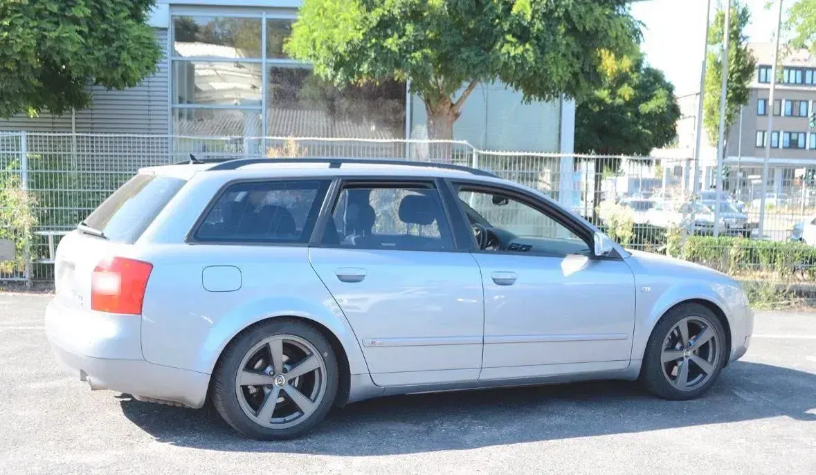 Gebraucht Audi A4 Sport 220 PS (161 kW) 2002 Silber Limousine