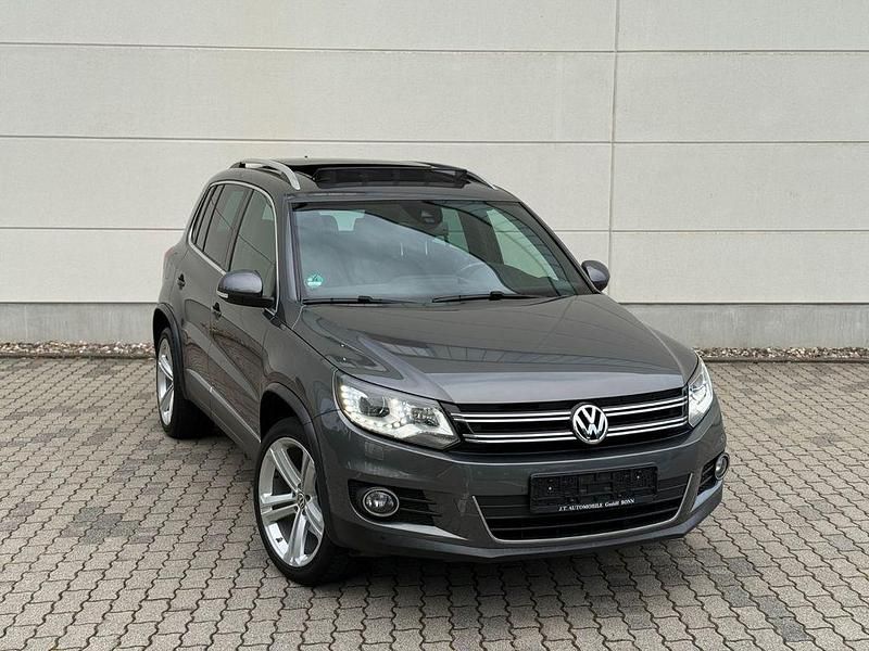 Grau Gebraucht 2016 VW Tiguan Sportline SUV | 11.499 € (Guter Preis) - Bild 1/4
