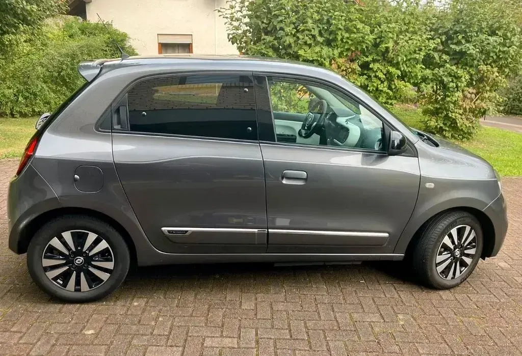 Gebraucht Renault Twingo Techno 60 kW (82 PS) 2023 Grau Kleinwagen