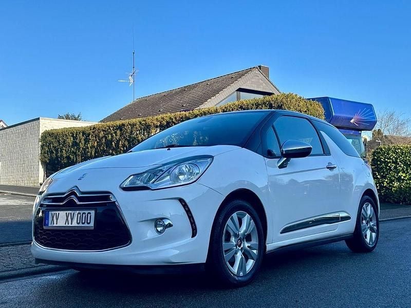 Weiß Gebraucht 2014 Citroën DS3 So Chic Kleinwagen | 5.795 € (Fairer Preis) - Bild 1/4