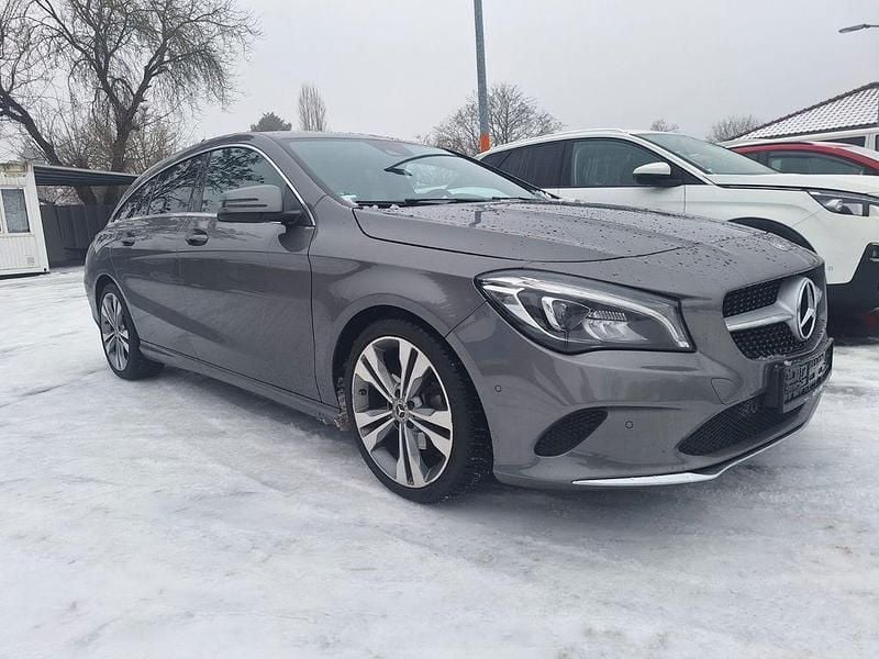 Gebraucht Mercedes CLA200 Shooting Brake 156 PS (114 kW) 2019 Grau Kombi