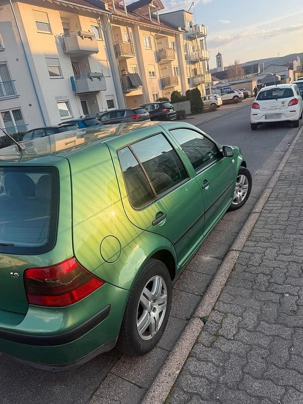 Gebraucht VW Golf IV 102 PS (75 kW) 2001 Grau Kleinwagen