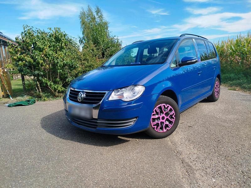 Blau Gebraucht 2010 VW Touran Van / Kleinbus | 3.999 € (Superpreis) - Bild 1/4