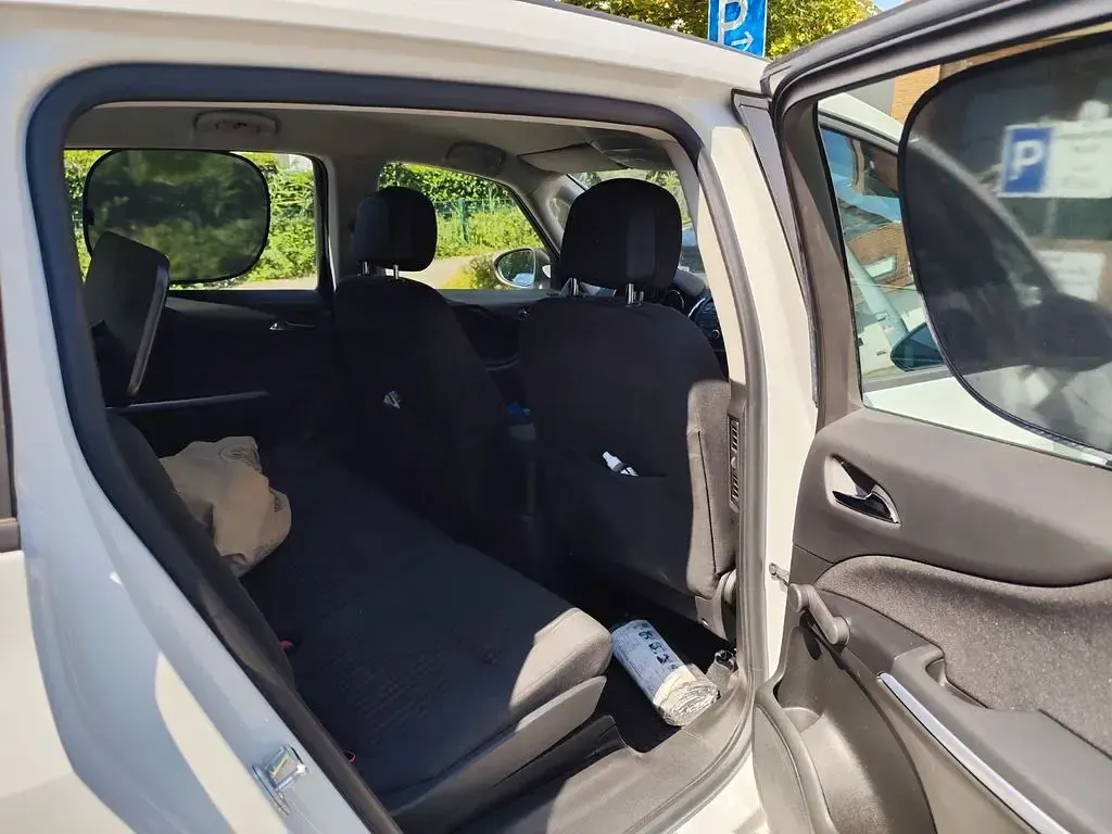 Gebraucht Opel Zafira Tourer Active 150 PS (110 kW) 2012 Weiß Van / Kleinbus