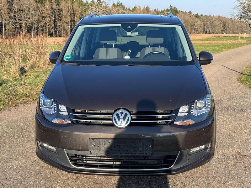 Gebraucht VW Sharan Allstar 184 PS (135 kW) 2016 Braun Van / Kleinbus