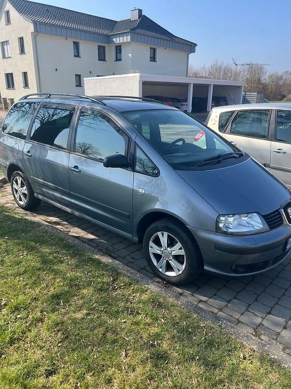 Gebraucht Seat Alhambra Reference 140 PS (102 kW) 2009 Grau Van / Kleinbus