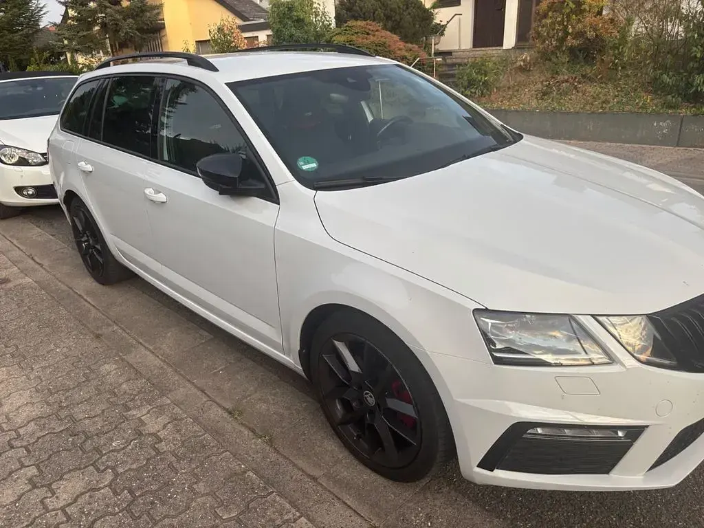 Gebraucht Skoda Octavia RS 184 PS (135 kW) 2020 Weiß Kombi