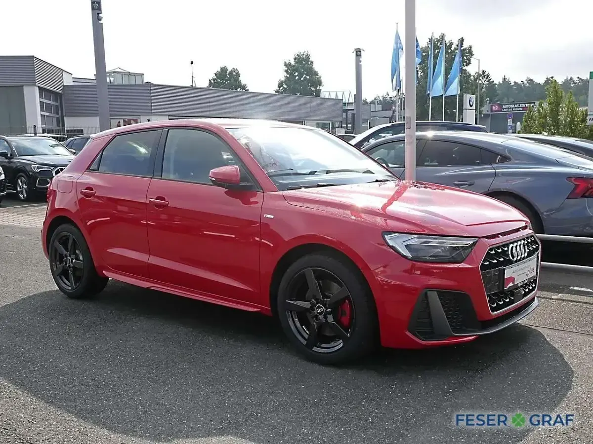 Gebraucht Audi A1 Sportback S-Line 116 PS (85 kW) 2025 Progressivrot metallic Kleinwagen