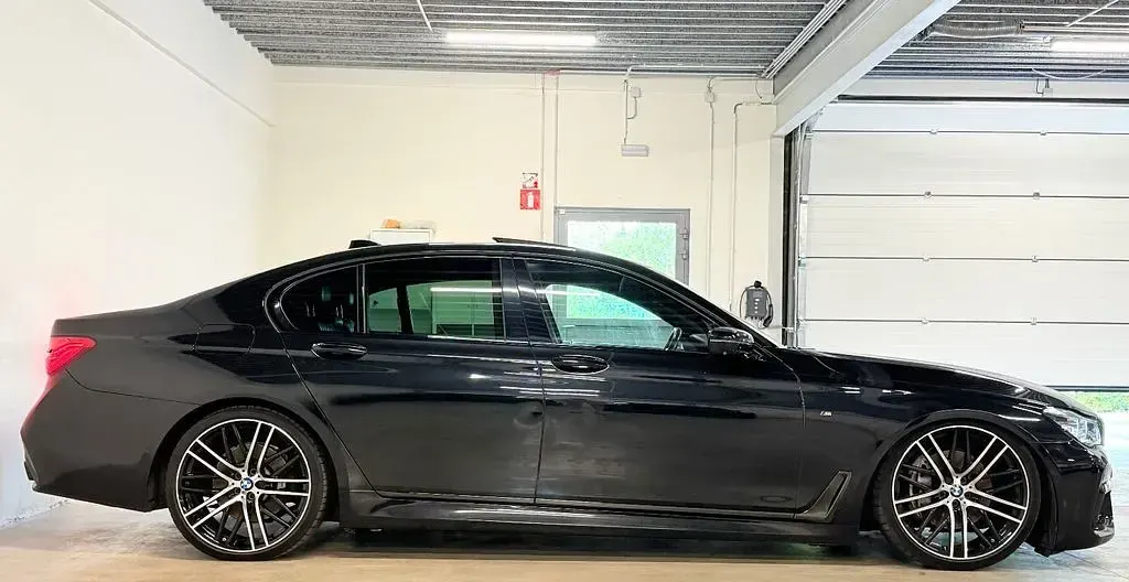 Gebraucht BMW 730 M Sport 265 PS (194 kW) 2017 Schwarz Limousine