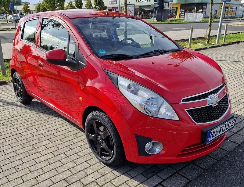 Rot Gebraucht 2010 Chevrolet Spark LS Kleinwagen | 2.800 € (Fairer Preis) - Bild 1/4