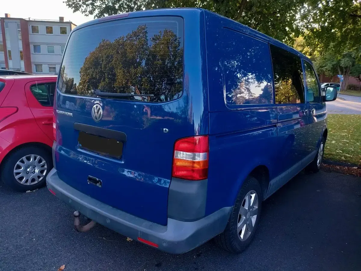 Gebraucht VW T5 131 PS (96 kW) 2009 Blau Van