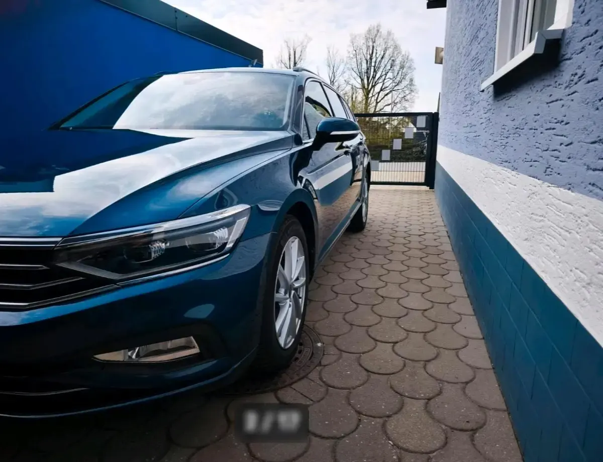 Usata VW Passat 150 CV (110 kW) 2021 Blu Station wagon