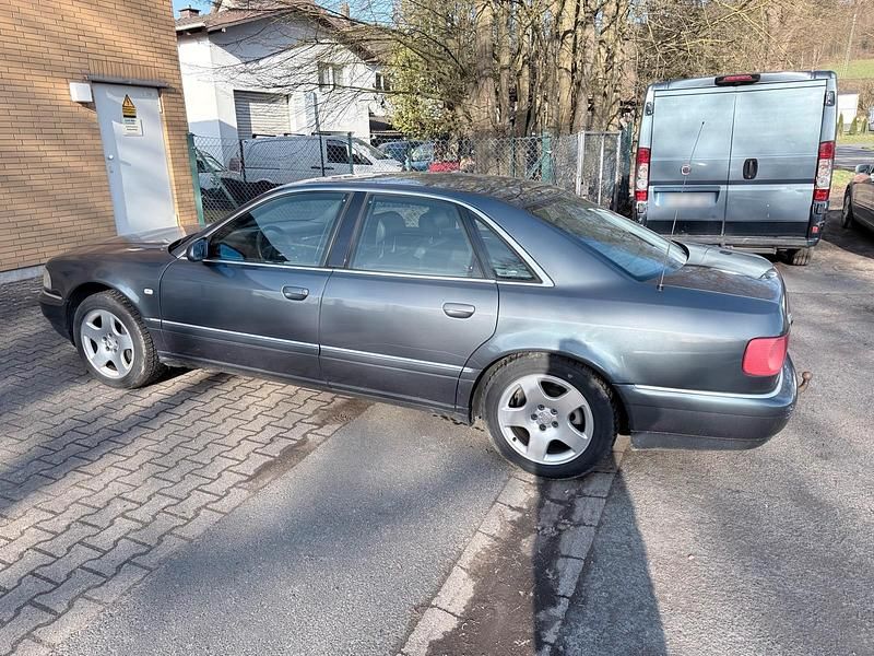 Gebraucht Audi A8 193 PS (141 kW) 1999 Grün Limousine