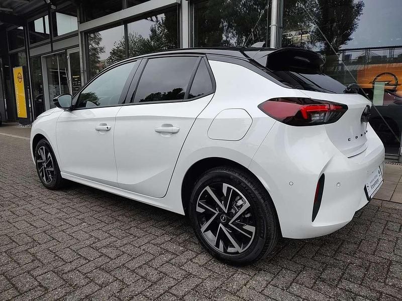 Gebraucht Opel Corsa 101 PS (74 kW) 2024 Lack weiss banquise/typ aussenverkleidung spiegel flach standard Limousine