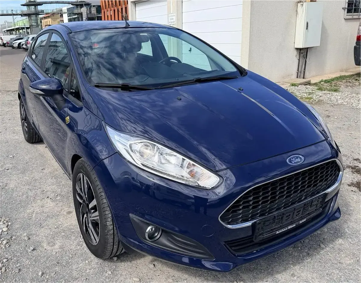 Gebraucht Ford Fiesta 100 PS (73 kW) 2017 Blau Kleinwagen
