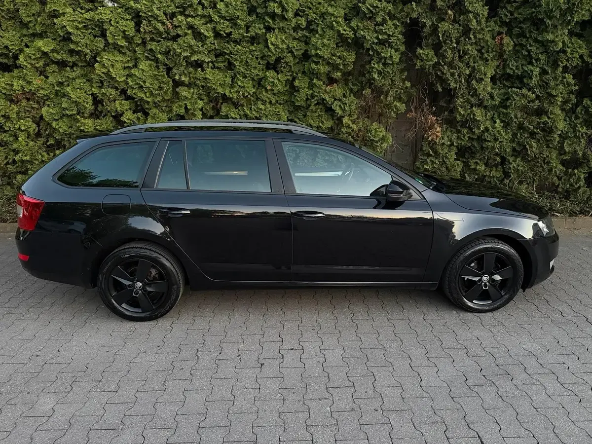 Usata Skoda Octavia 110 CV (80 kW) 2016 Nero Station wagon