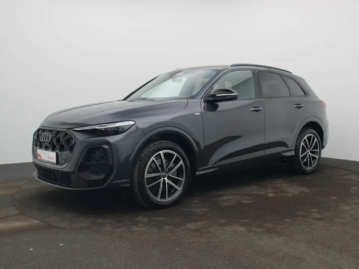 Gebraucht Audi Q5 Ambiente 204 PS (150 kW) 2025 Tamboragrau metallic SUV